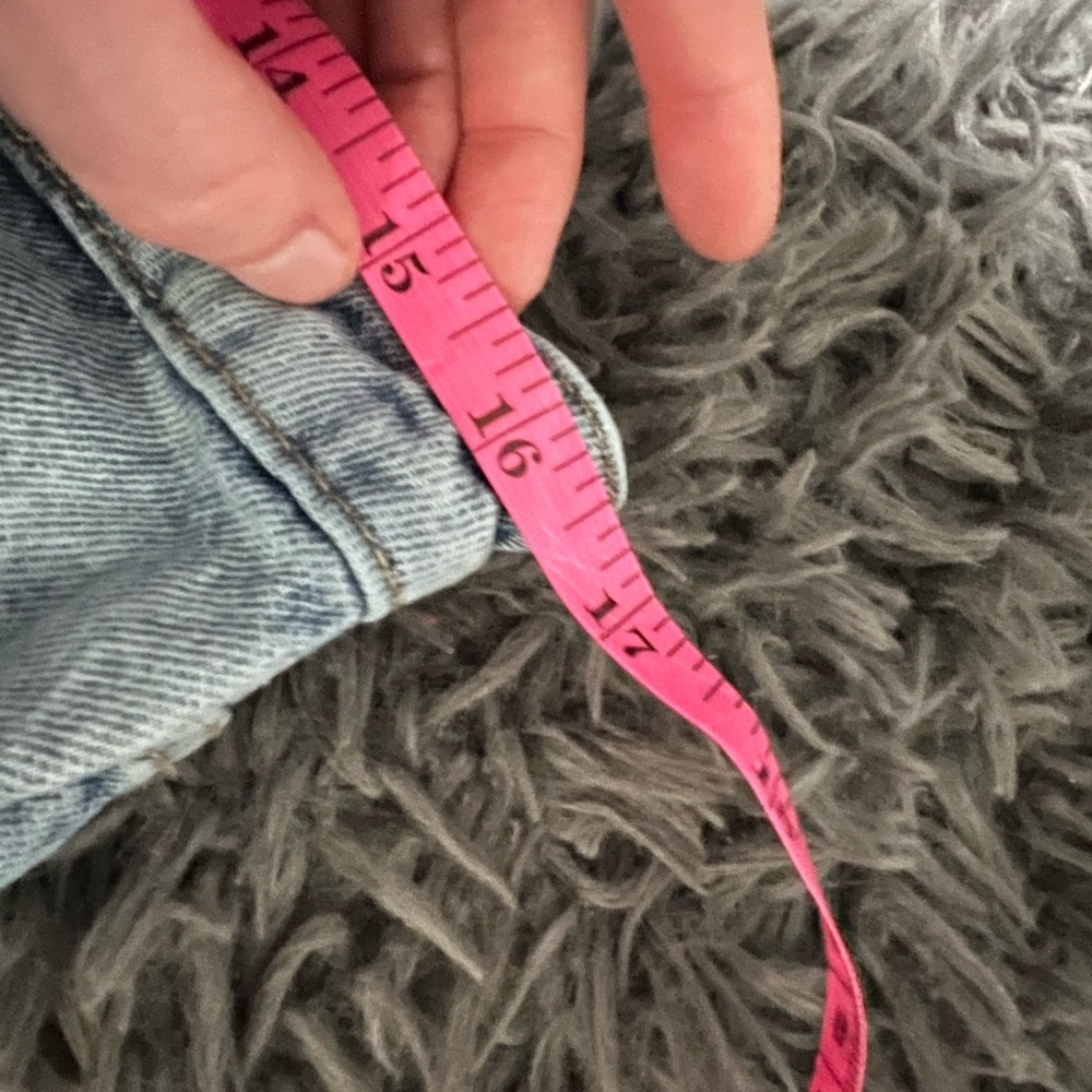H&M Ripped Jeans - Picture 6 of 6
